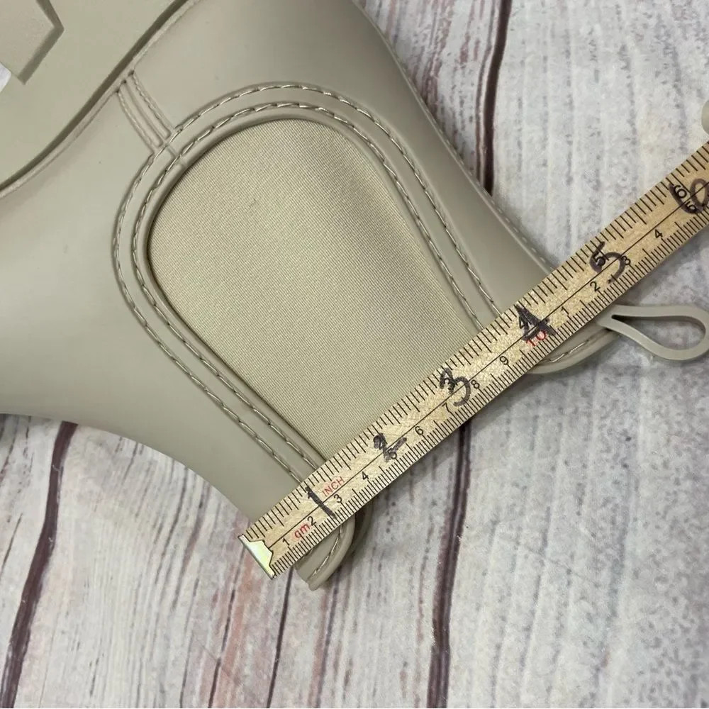 Jeffrey Campbell Chelsea Rain Boots Lug Sole Ivory NEW Size 10
